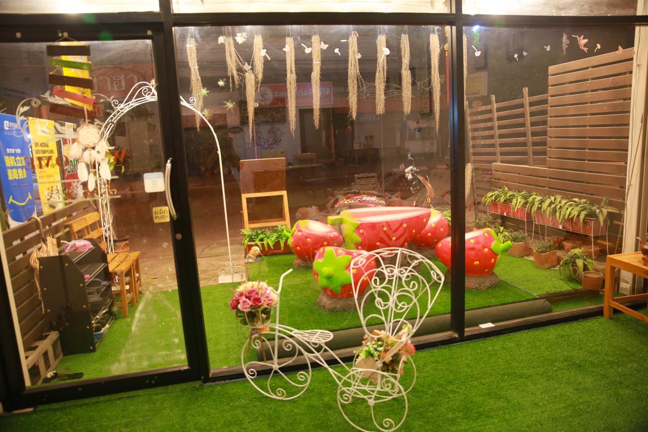 The Sun Hostel Чиангмай Экстерьер фото