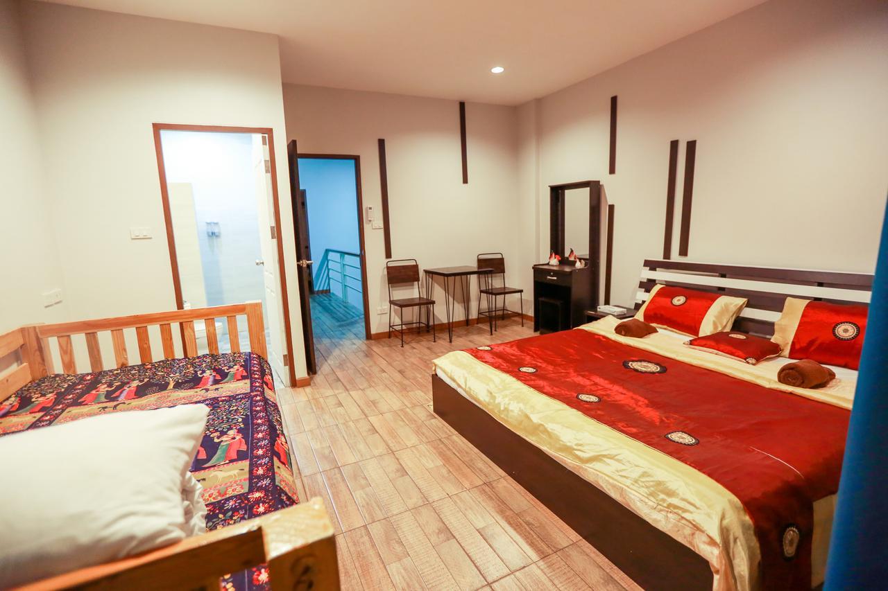 The Sun Hostel Чиангмай Экстерьер фото
